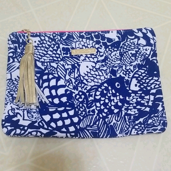 Lilly Pulitzer Handbags - Lilly Pulitzer small bag